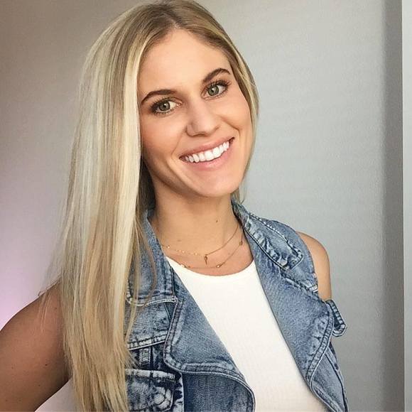 Meet your Posher, Randi - Picture 1 of 1